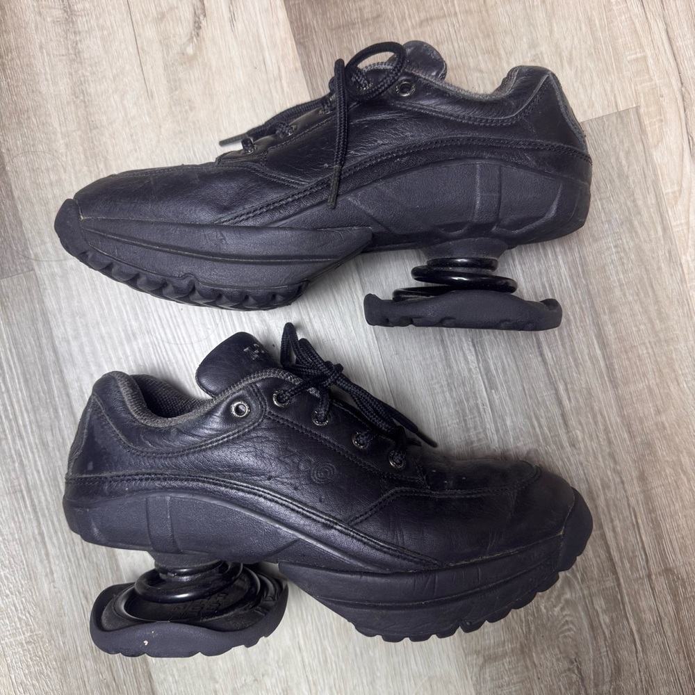 Z-COIL Pain Relief Footwear “Legend” Black Slip-Resistant Shoes